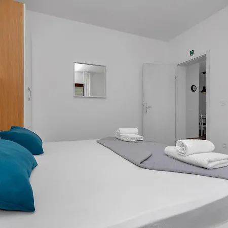 Apartment Prgo *